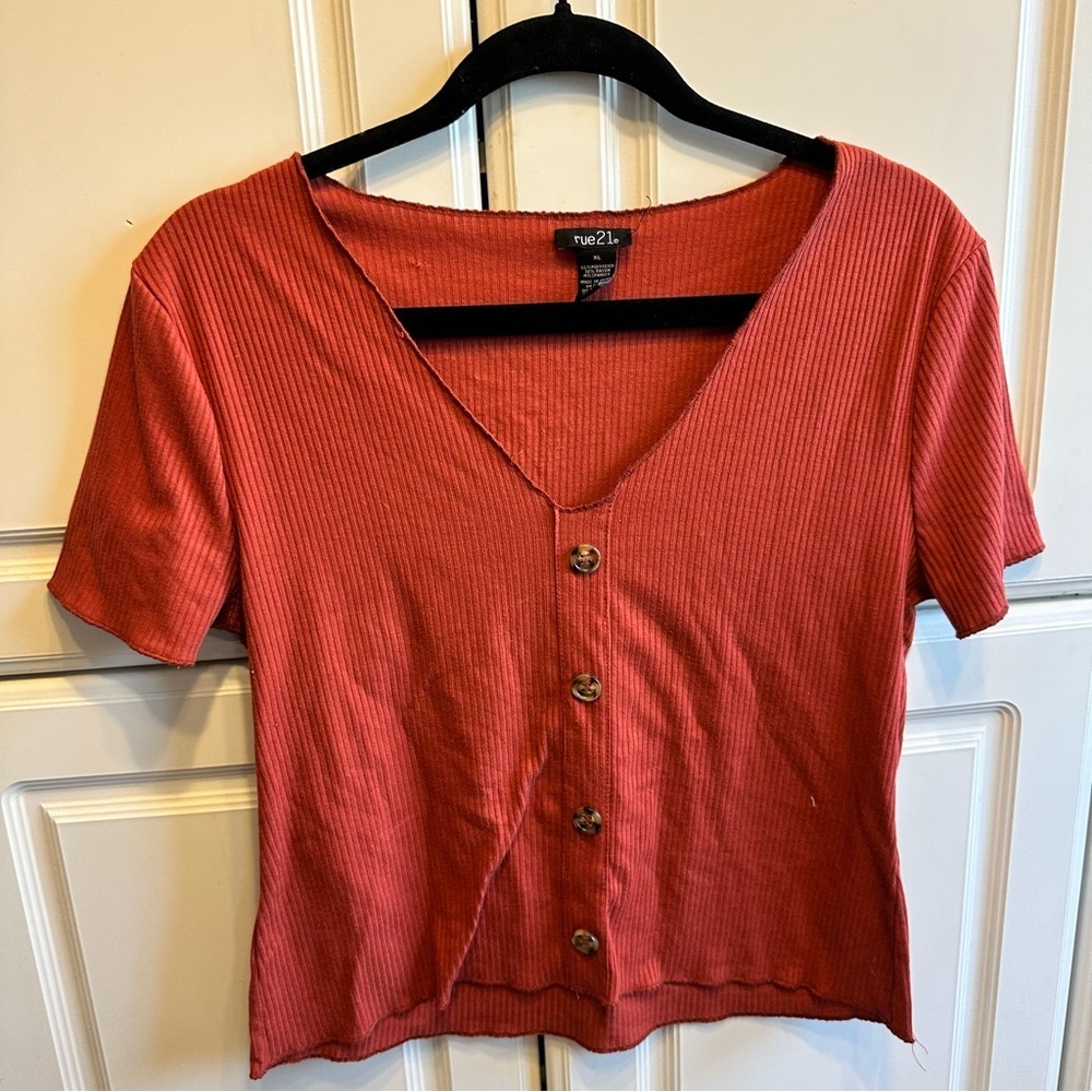 Rue21 Rusty Coral Ribbed Button-Front Crop Top, Size: XL